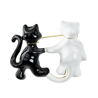 Cartoon Cute Alloy Enamel Couple: Yaxa sancaqları