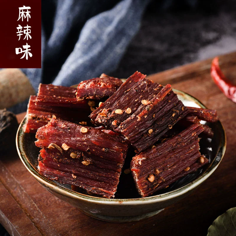 Сушёная говяжья jerky рука рвать говяжья закуска живописная ярмарка будет воздухом высушенный свинина jerky повседневная еда производители