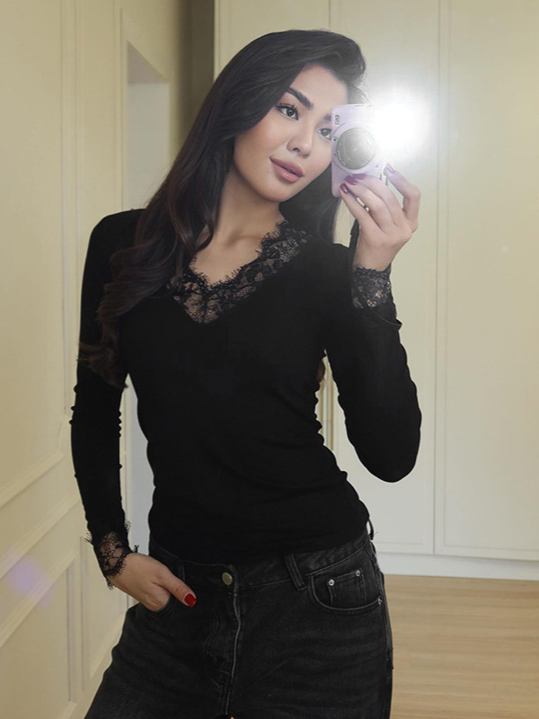 Pure Desire Sexy New V-Neck Lace Trim Long Sleeve T-Shirt for Women, Spring and Autumn Slim Fit Base Top for Trendy Women