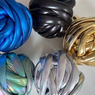 New 2.5-3cm Manufacturer Supplies Metal Glossy Core-Spun Yarn Thick DIY Handmade Wool Knitting Blanket Pillow Thread