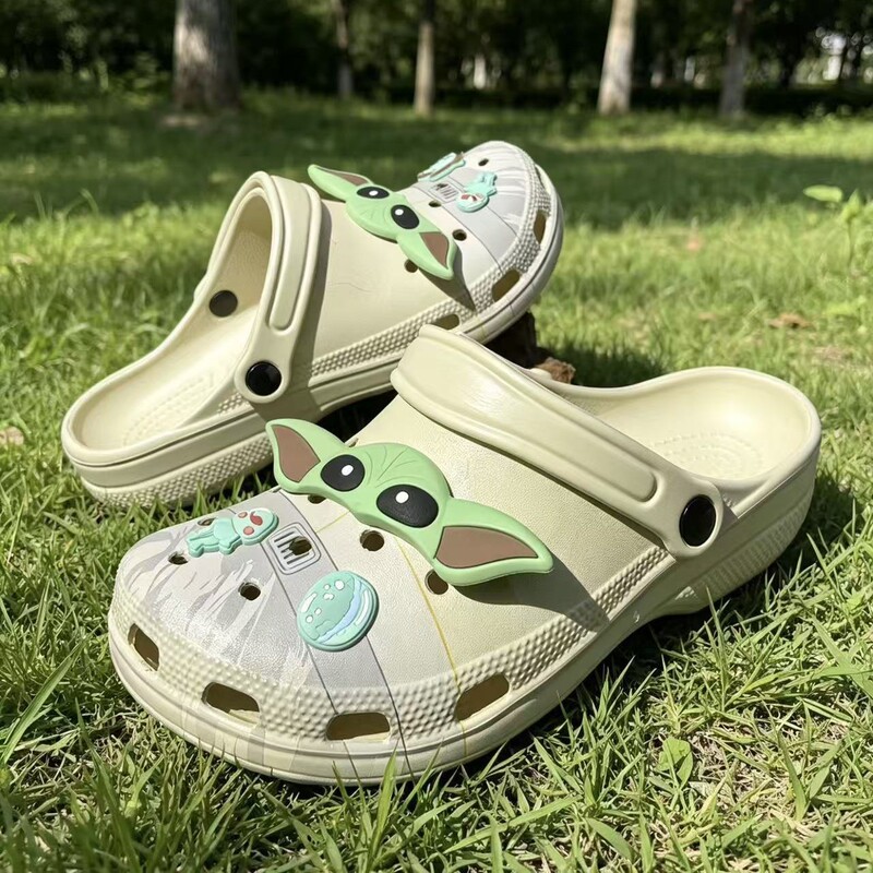 2026 New Trendy Baby Yoda Clogs for Men and Women, Summer Outdoor Wear, Non-Slip Thick-Soled Couple Style Cartoon Shoes 2026 New Trendy Baby Yoda Clogs for Men and Women, Summer Outdoor Wear, Non-Slip Thick-Soled Couple Style Cartoon Shoes