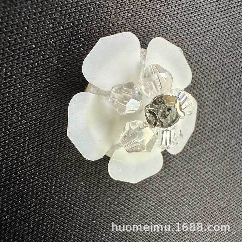 (2개) 신발, 의류, 가방용 약 2CM 입체 플라스틱 흰색 작은 꽃, 장  작은 꽃에 대한 공장 직접 판매