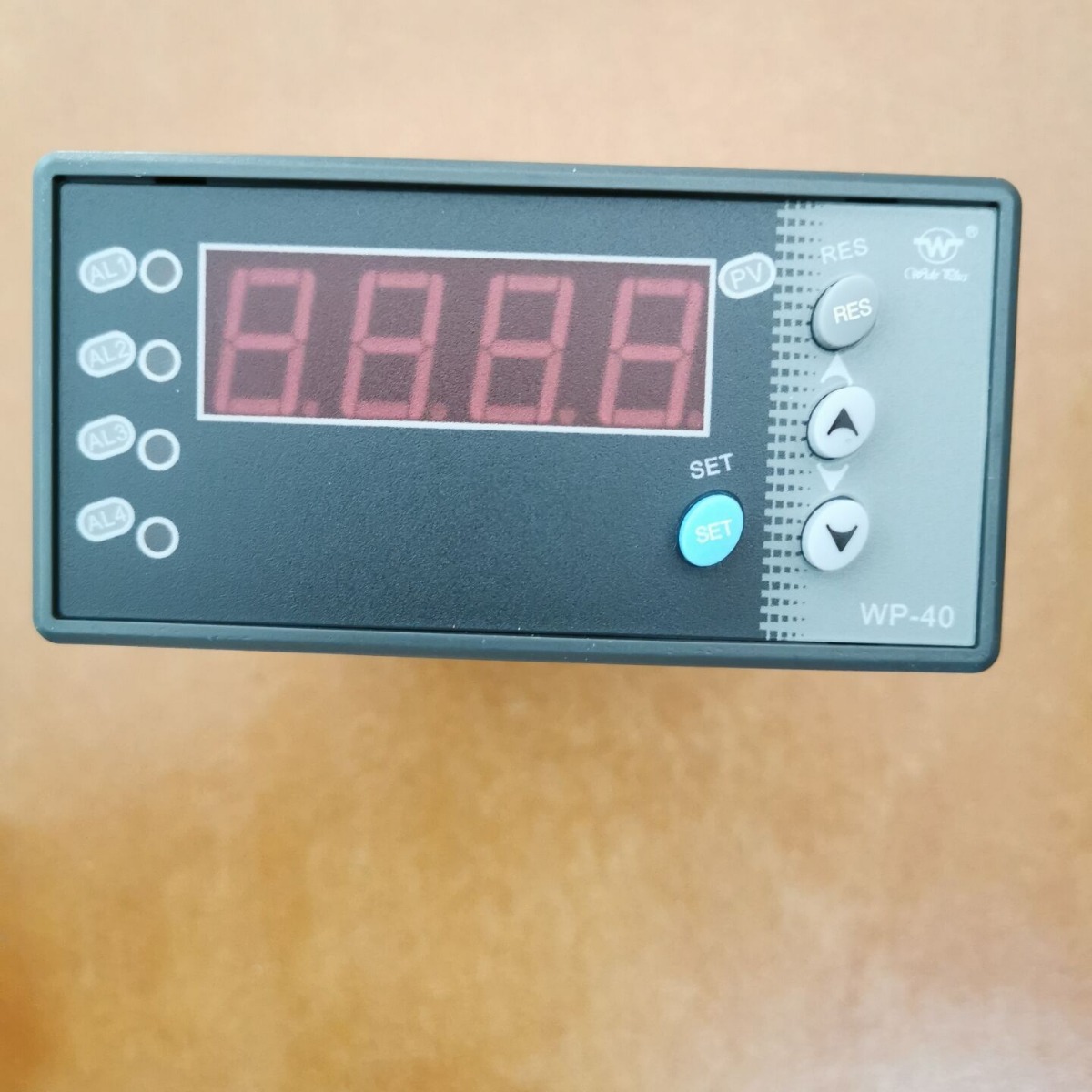 上润仪表WP-C403-02-23-HL-P数显温度、压力变送控制仪 原厂出品