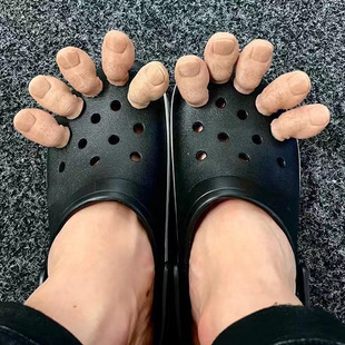 Thumb spoof creative hole shoes shoe buckle shoelace decoration accessories accessories shoe flower hole shoes creative wholesale