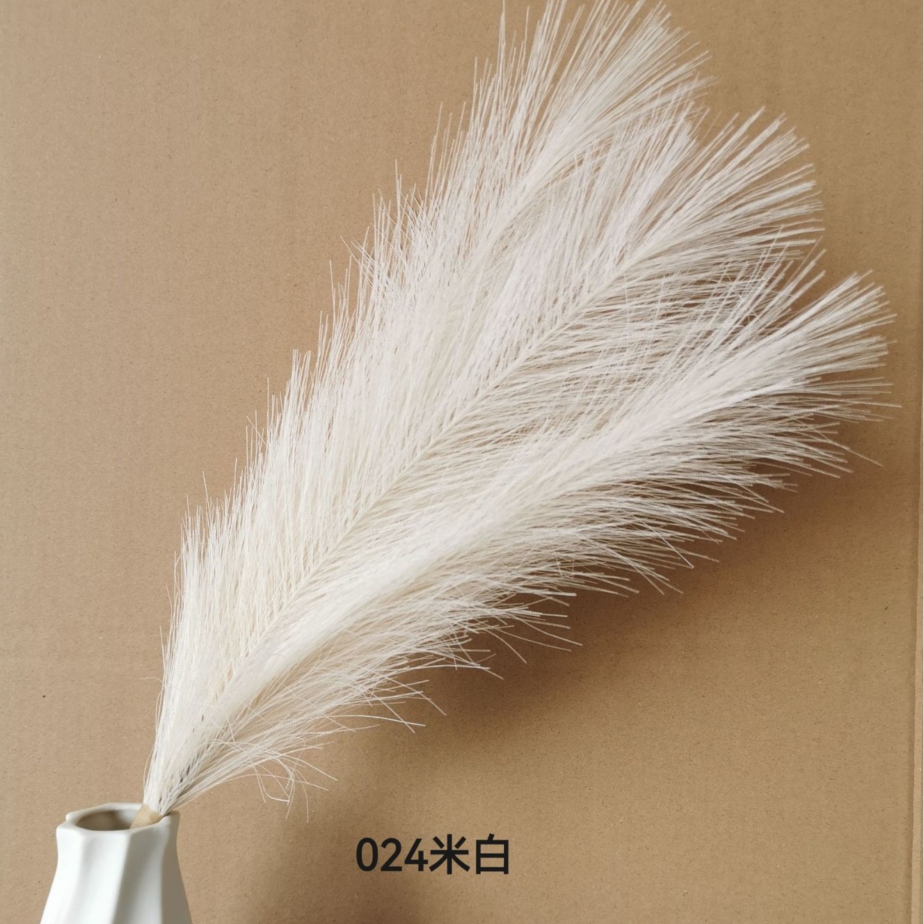 Amazon Venta caliente artificial Reed decoración del hogar artificial pampas hierba fábrica en stock pequeña caña al por mayor