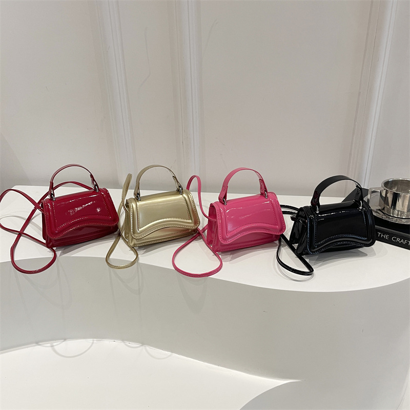 Autumn small design trend one-shoulder bag for leisure