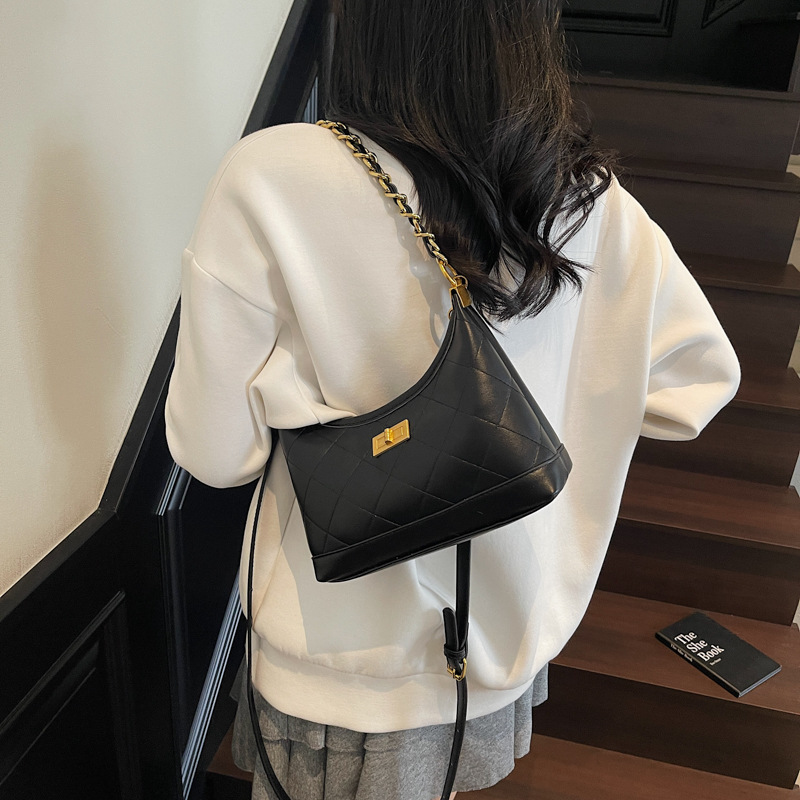 Xiaoxiang Style Chain Ring Bracket Women 2025 nuevo estilo extranjero nicho universal bolso de hombro bolso de moda universal