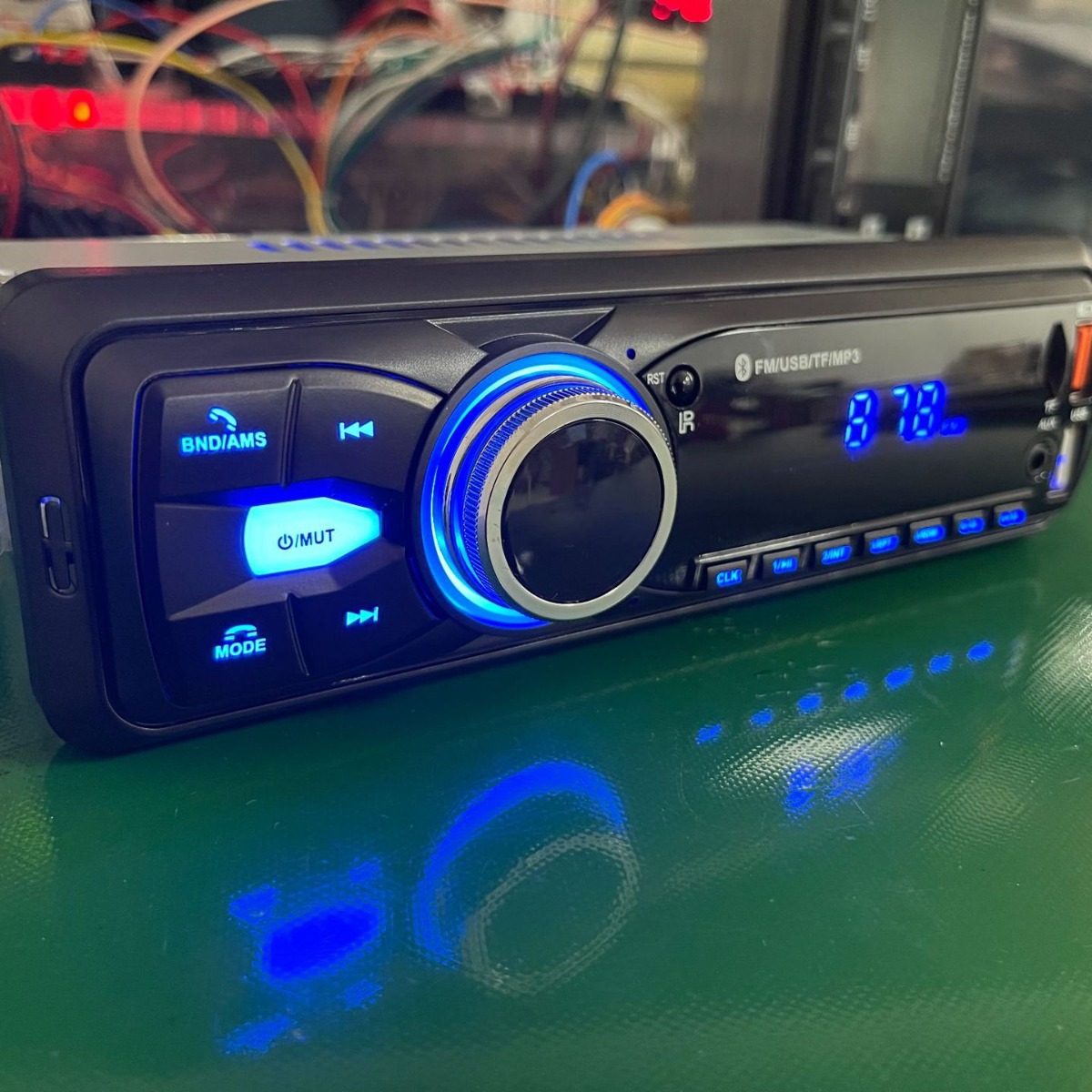 Reproductor MP3 Bluetooth para coche, música sin pérdidas, radio FM para control central del coche, unidad flash USB multifunción, entrada para tarjetas, modulación de frecuencia FM