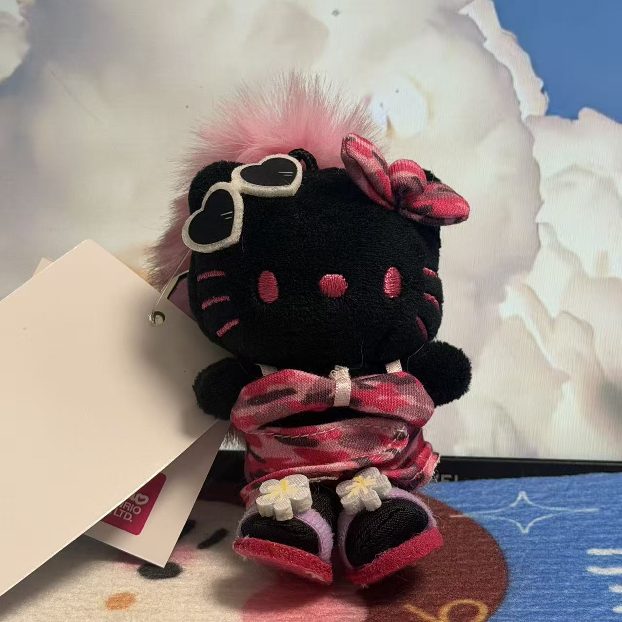 黒麦わら帽子キティ帽子ベビーペンダントラブバックル人形人形かわいいヘップバーンスタイルペンダントキーホルダー