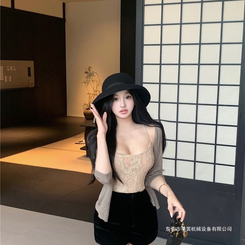 蕾丝拼接纯欲吊带背心长袖针织开衫女秋季套装黑色休闲短裤三件套|undefined