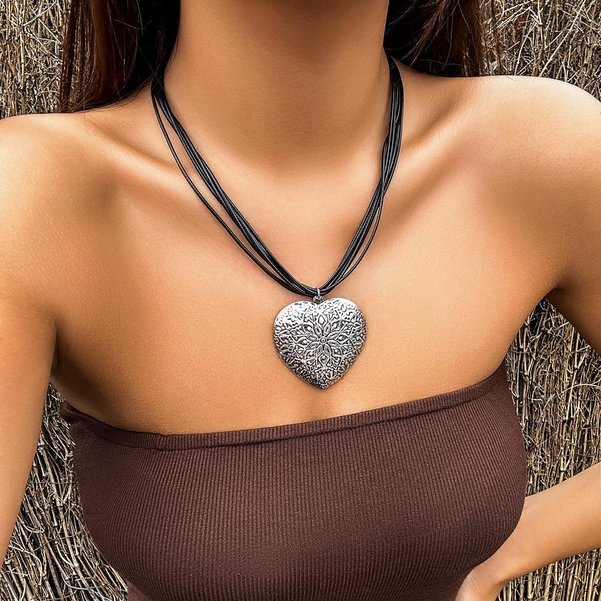 [欧美跨境饰品 简约可调节绒布蜡线necklace 夸张甜酷大爱心项圈女]