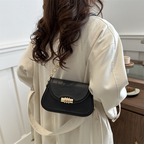 High-Quality Update Solid Color 2024 New Winter Retro Fashion Casual Crossbody Shoulder Underarm Chain Small Square Women's Bag