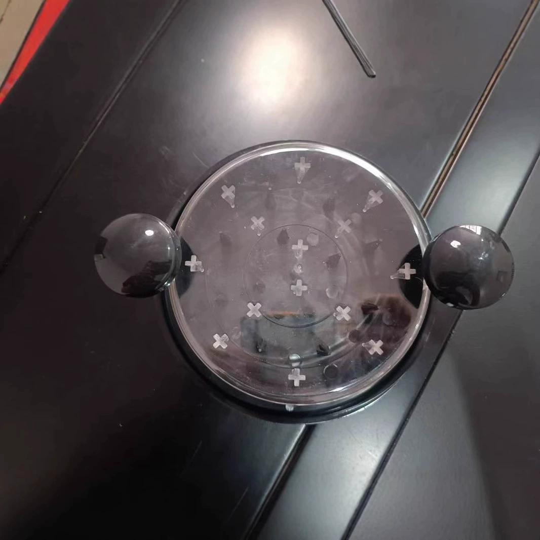 Прозрачный разделитель куриной грудки