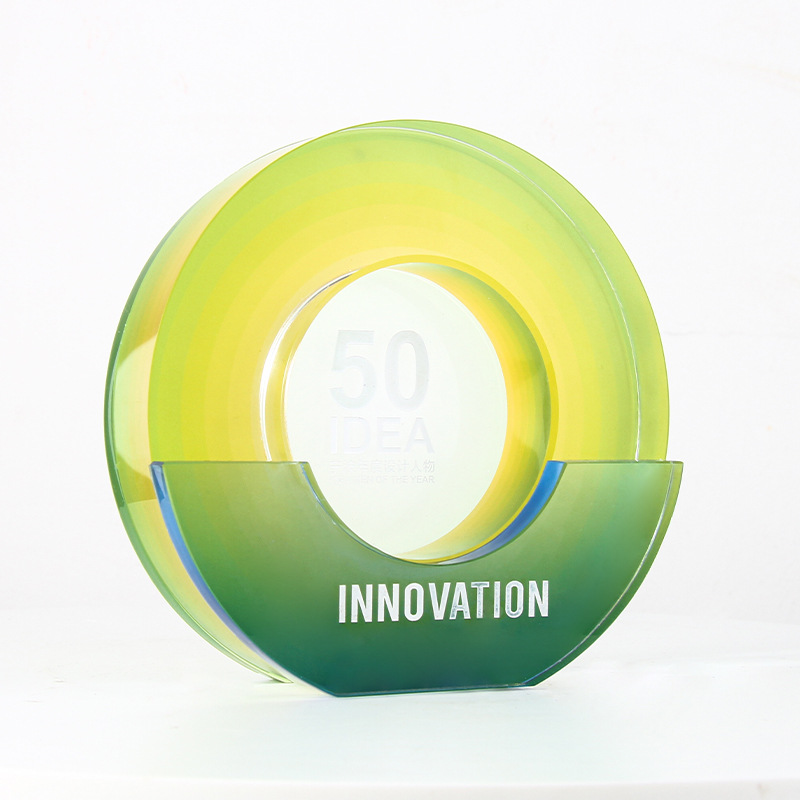 Producción de trofeos de cristal transparente creativo campeón conmemorativo empresa de alta gama excelente personal trofeo marca al por mayor