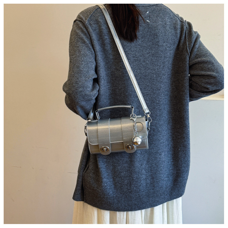 A trendy soft leather round bag for women, a new autumn/winter 2024 collection, stylish and versatile, single-shoulder crossbody bag for work undefined