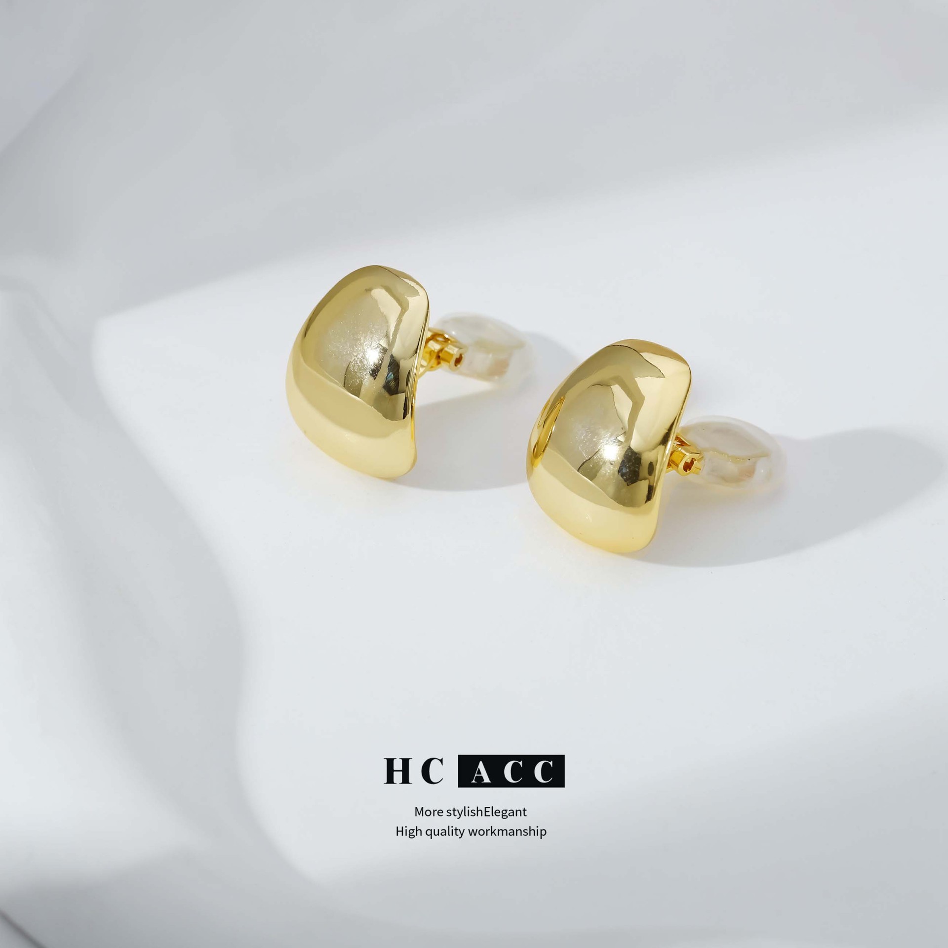 european-and-american-cross-border-hot-selling-niche-fashion-design-sense-copper-plated-real-gold-surface-irregular-womens-ear-clip-ear-jewelry