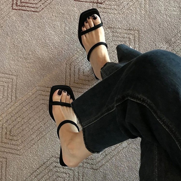 2025 Summer New Women's Outdoor Slippers, Black Thin-Strap Square-Toe Open-Toe Stiletto High-Heel Sandals_vogvips.com