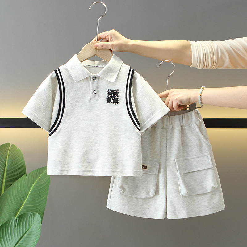 7880 traje de verano para niños 2025 nueva camisa POLO de manga corta para niños de dos piezas ropa de moda de verano para bebés
