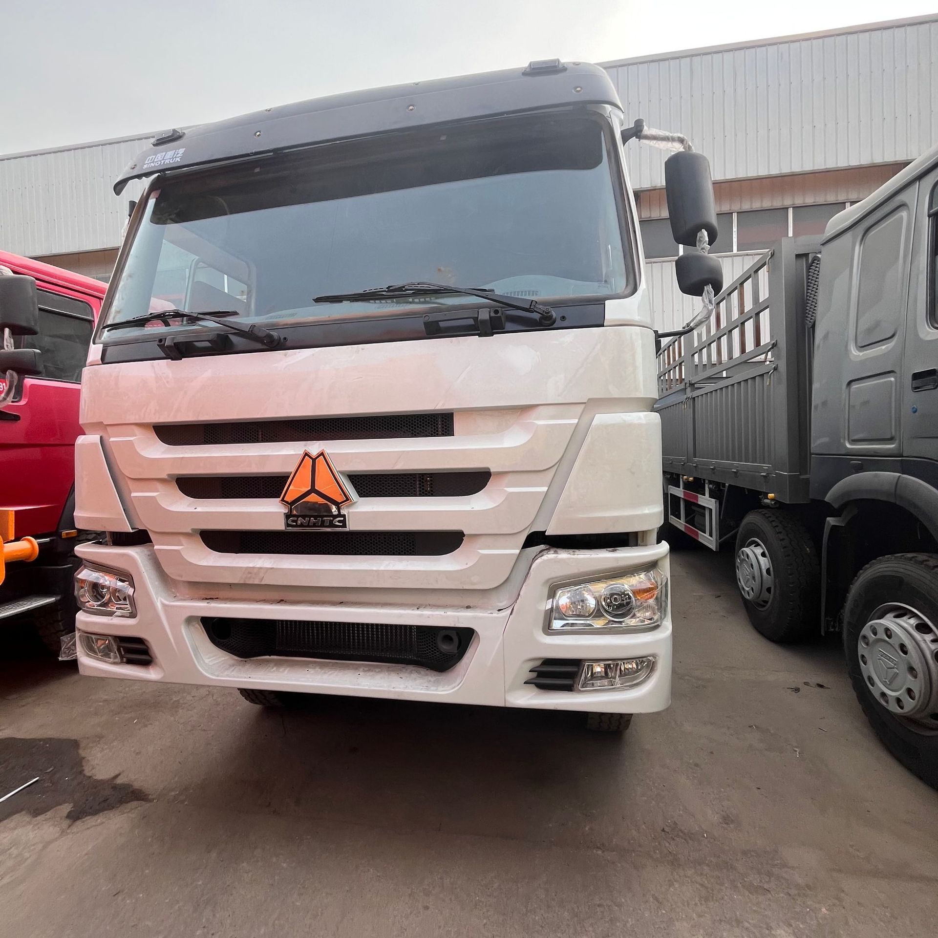 中国重汽  豪沃自卸车6*4  380马力工程专用车 非洲可做右驾驶室