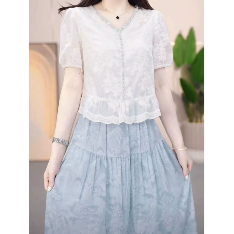 Модное уменьшающее возраст ледяное шелковое легкое шелковое платье с перьями, элегантное утягивающее искусственное платье из двух частей, лето 2025, популярное легкое роскошное платье с короткими рукавами