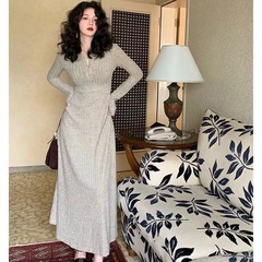 ニットの長袖のワンピースは秋冬の気質が高級で痩せています。