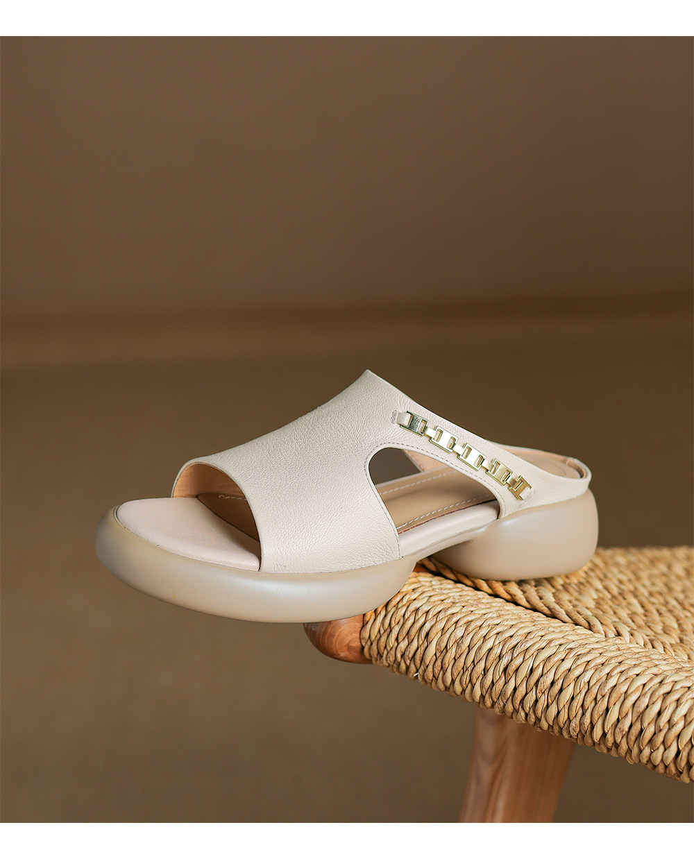 Dép sandal nữ da cừu miệng cá đế dày gót cao nhẹ — đen chi tiết 18