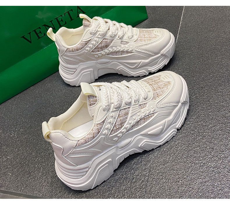 Papá zapatos mujer ins marea primavera 2025 nuevos zapatos de mujer de suela gruesa transpirables zapatos casuales blancos deportivos de todo fósforo