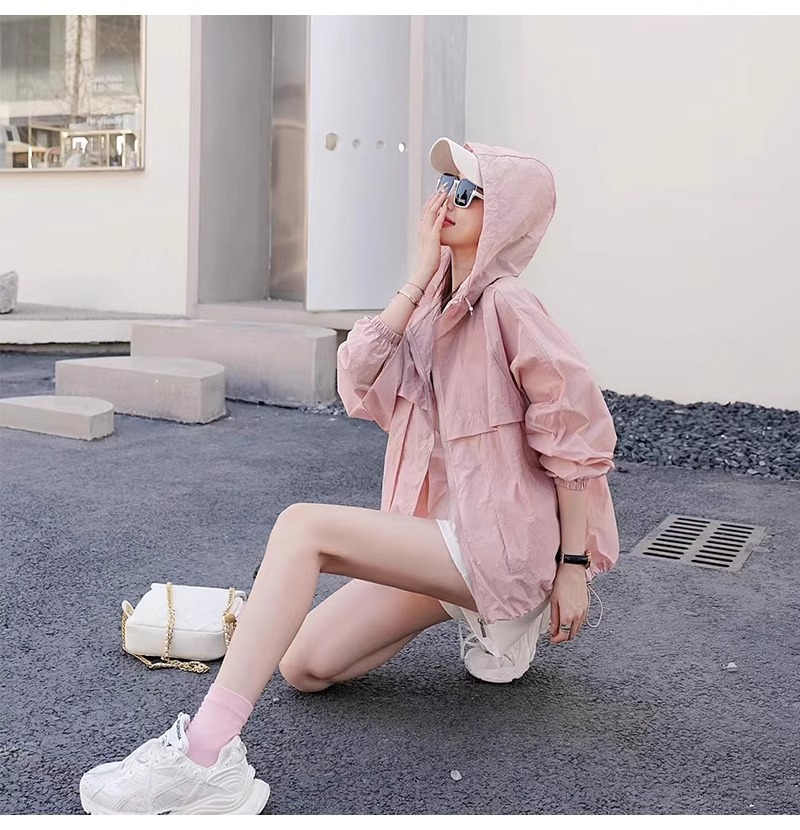 Áo chống nắng nữ dáng rộng có mũ, chất liệu mỏng nhẹ thoáng khí — Màu xanh lục nhạt chi tiết 15