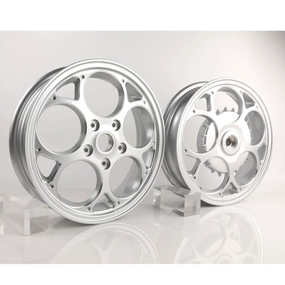 Suitable for vespa150cc spring sprint Motorcycle wheel hub - silver