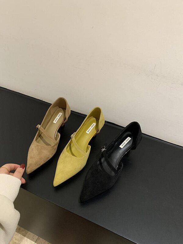 Suede pointed-toe Mary Jane shoes are slimming and versatile, elegant yellow low-heeled high-heeled shoes, French-style pointed-toe low-heeled shoes
