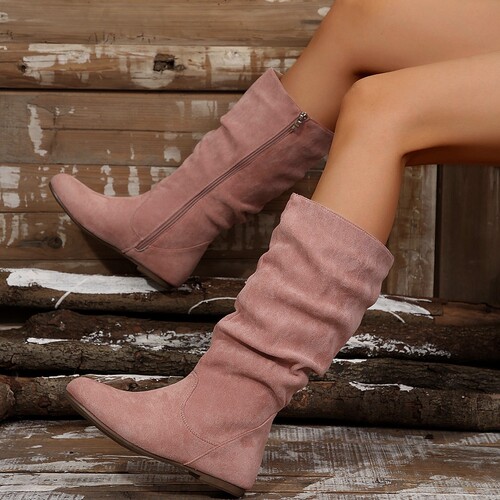 Cross-border wholesale plus-size mid-calf boots for women—autumn/winter new arrival: side-zip pleated stacked boots with flat soles and suede finish, Western-style boots.