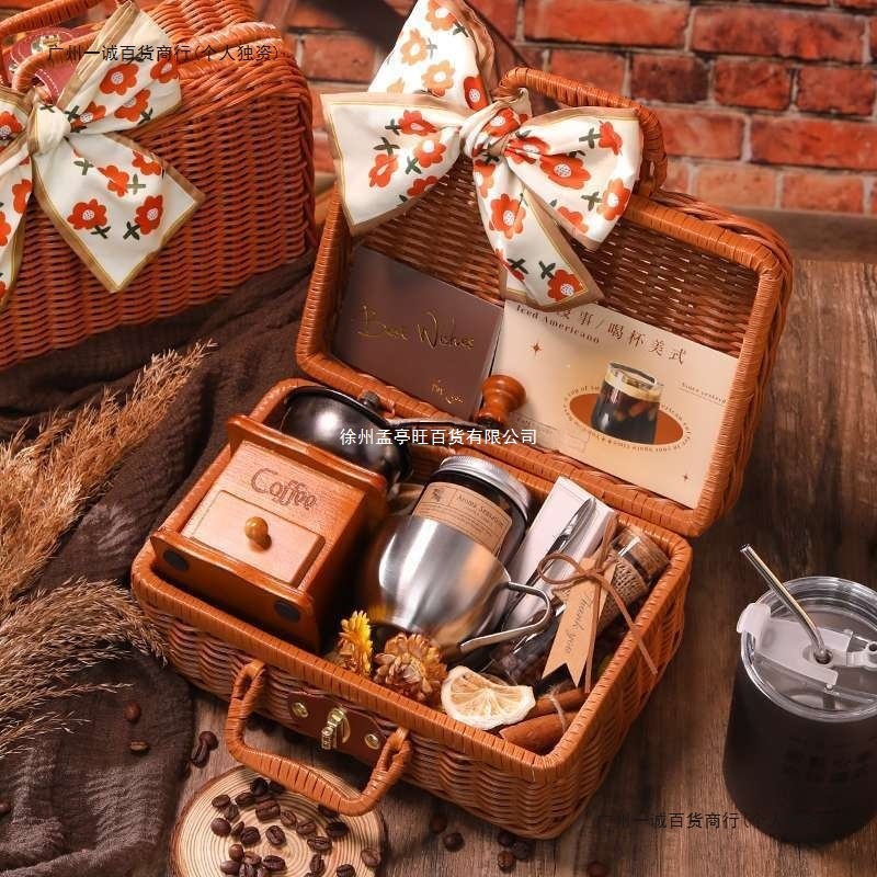 Hand Grinder, Hand-Cranked Coffee Machine, Coffee Bean Grinder, All-In-One Small Household Portable Gift Box Set