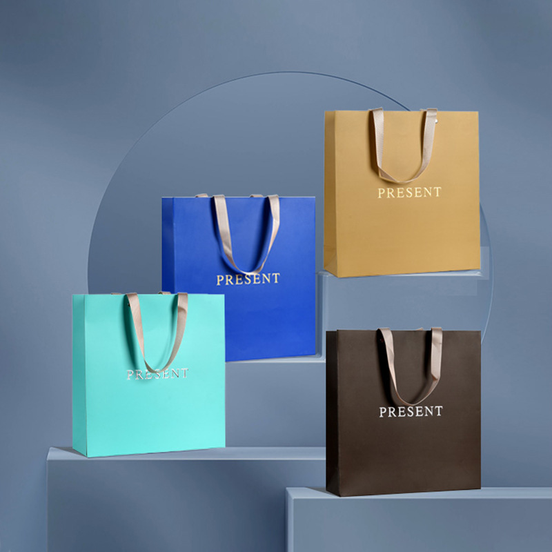 Nueva bolsa de regalo de tarjeta blanca de alta gama, bolsa de lujo ligera, bolsa de mano, logotipo, bolsa de compras de alta calidad, tienda de ropa de mujer image 5