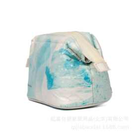 包包厂家制作加工定制专柜礼品杜邦纸新款化妆包 环保纸化妆包
