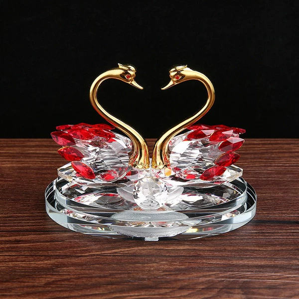Red Swan (Golden Neck))