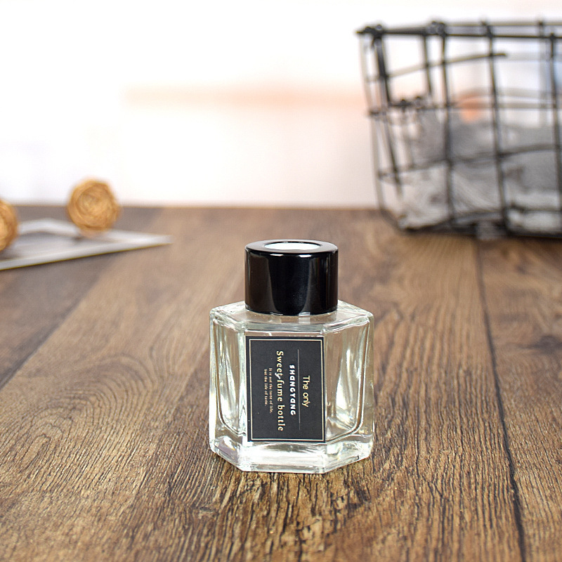 Botella de aromaterapia al por mayor transfronteriza redonda cuadrada 50ml 100ml Frasco de fragancias sin fuego Frasco de vidrio de perfume