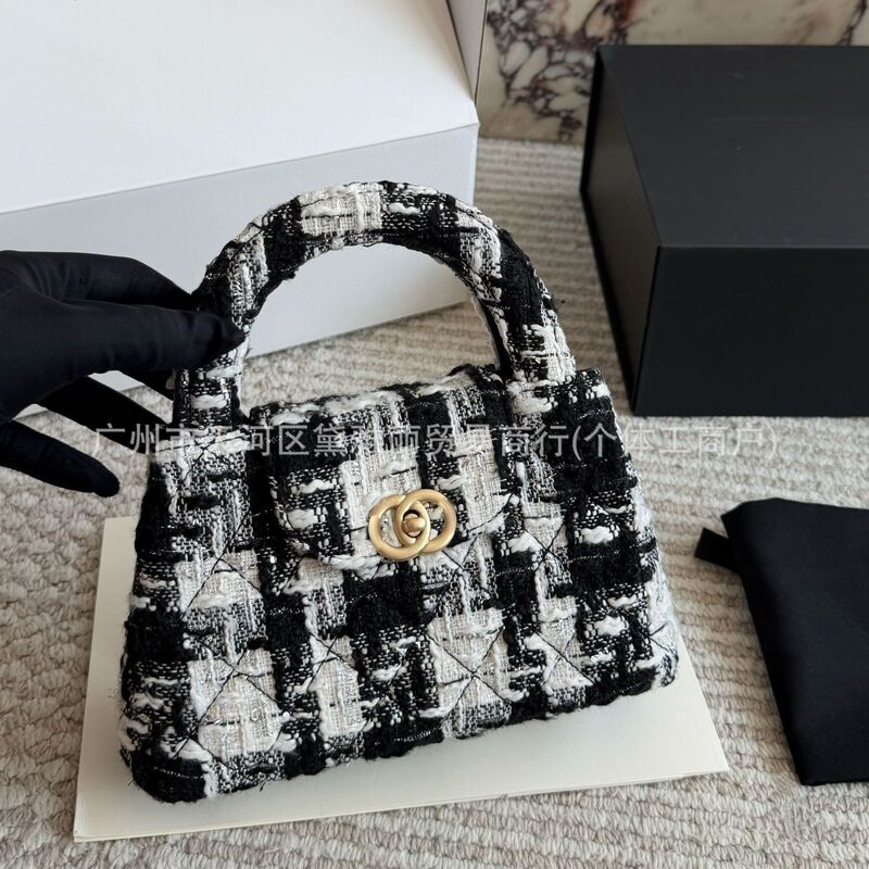 2026 Autumn/Winter New Style Tweed Handbag, Fashionable Niche Houndstooth Chain Shoulder and Crossbody Bag for Women