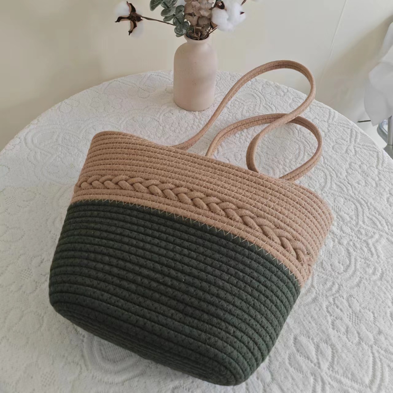 2024 primavera nuevo diseño de nicho bolso de mano de gran capacidad bolso de mano bolso de mujer casual bolso de moda occidental