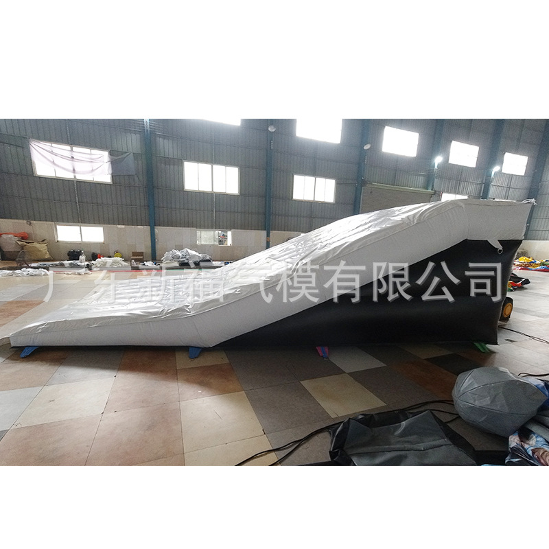 Slope air cushion outdoor Net Red Bridge inflatable air cushion closed air outdoor cushion pvc motorcycle sports air cushion customization