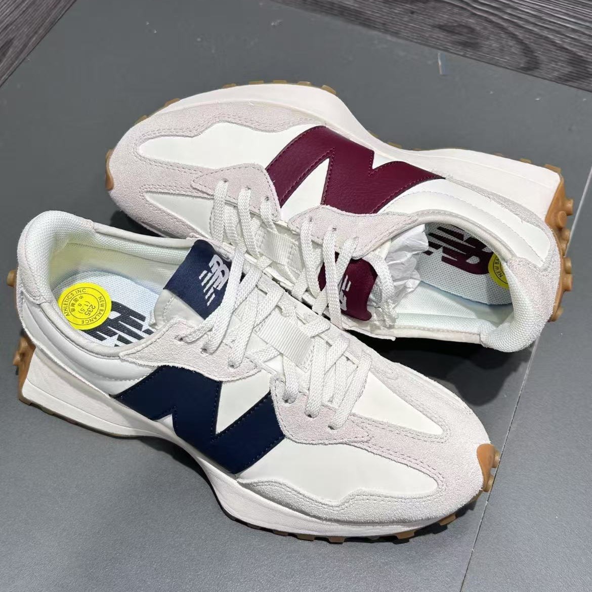 New Balance 327 idman ayaqqabısı, kişi və qadın üçün