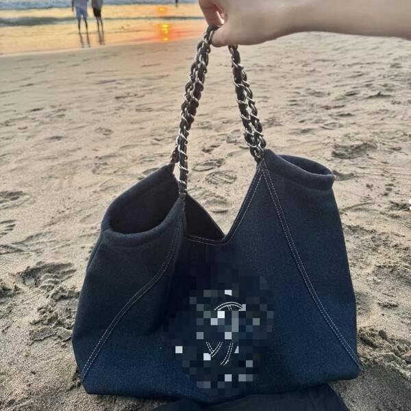 Denim capacious one-shoulder bag
