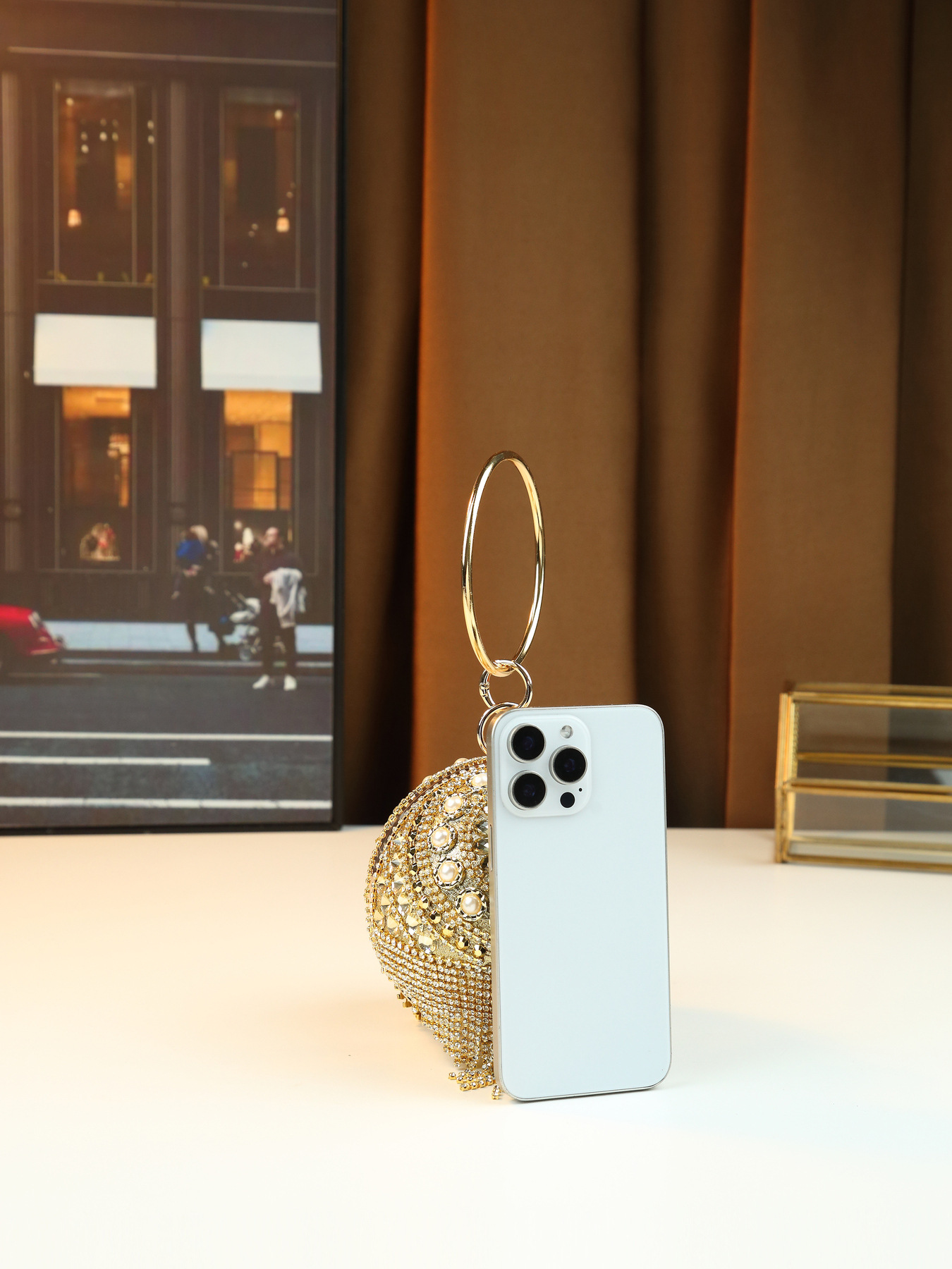Damväska axelväska med pärlor strass och kedjerem_voghion.com