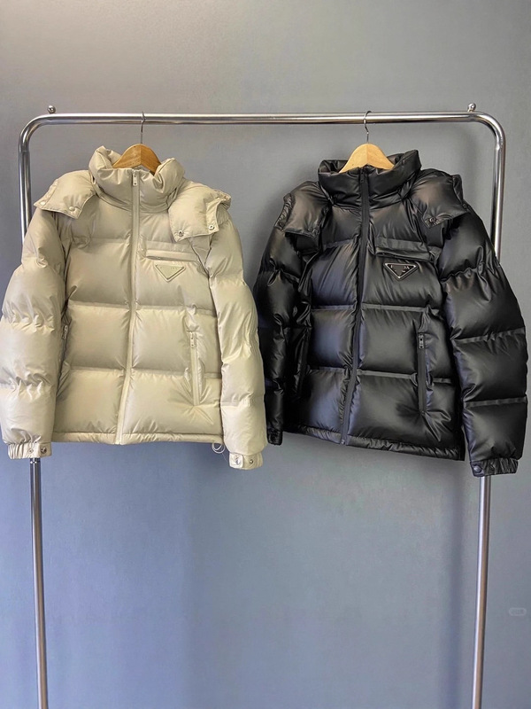 P家25s新款胸前三角标男女情侣连帽白鸭绒羽绒服防寒保暖夹克外套|undefined