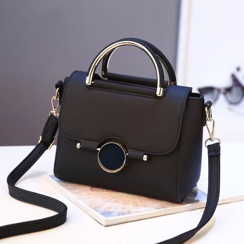 Elegant Women's Solid Colour Crossbody Bag With Magnetic Buckle_voghion.com