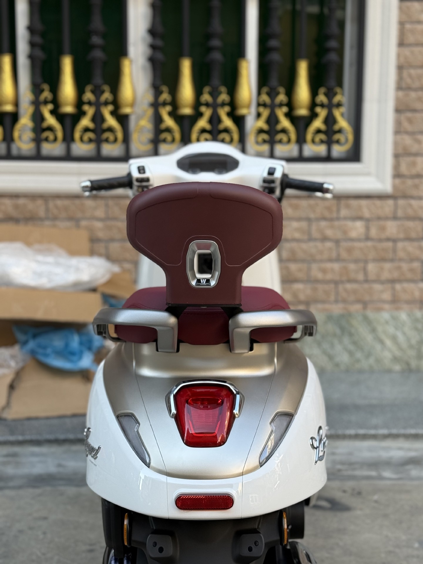 Suitable for Haojue Lumi125 Modified Rear Backrest, Rear Seat Lumbar Support, Passenger Backrest, Humpback Backrest, Cushion