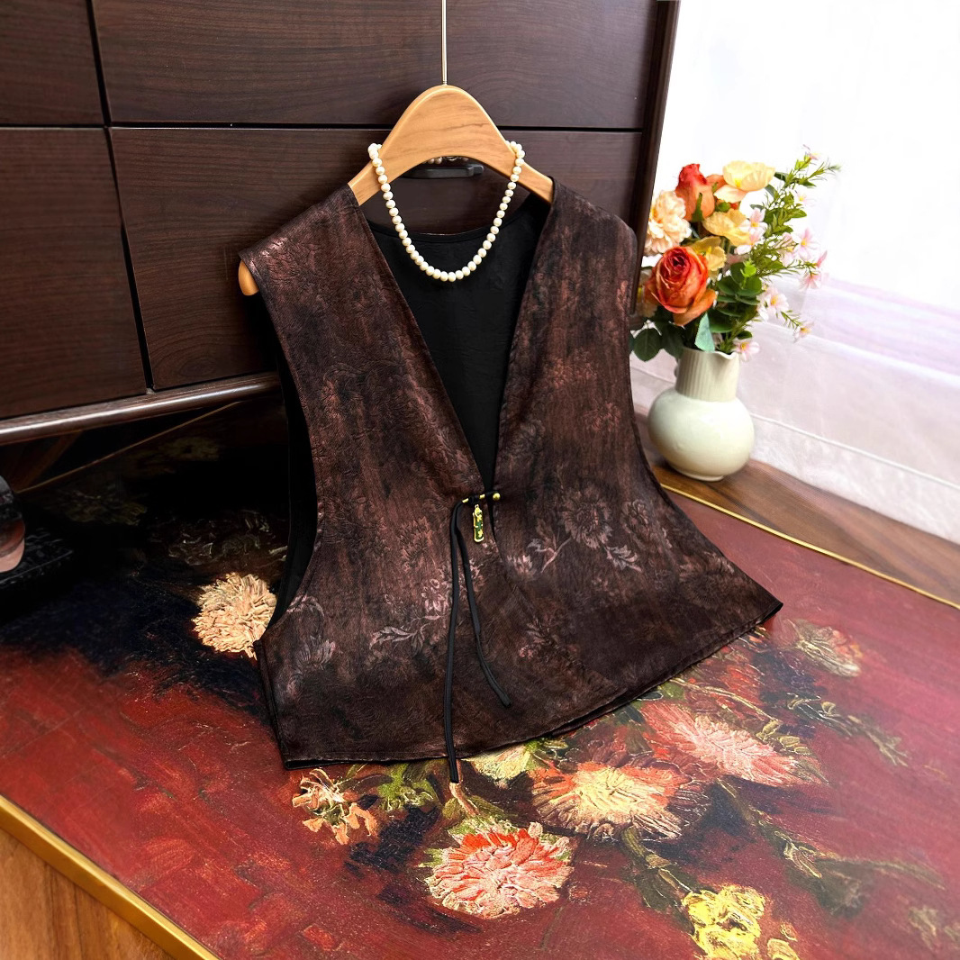 New Chinese Style Satin Embossed Vest Women's 2025 Summer New Elegant Loose Elegant Jacquard Tassel Vest