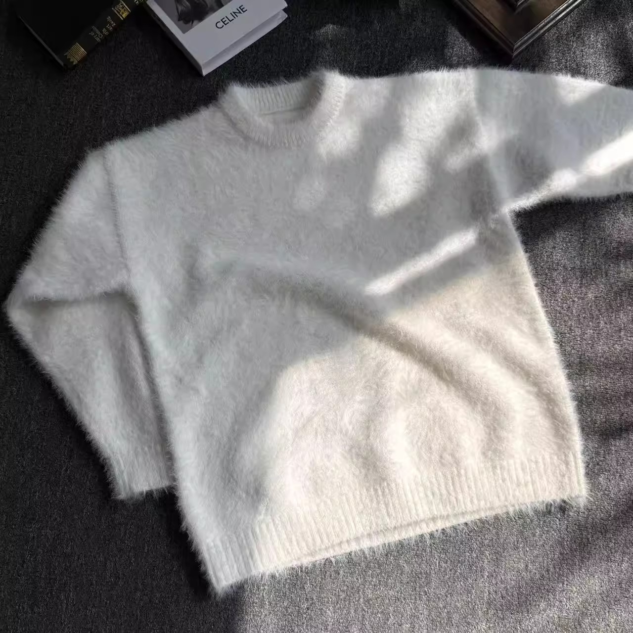 Autumn and Winter Solid Color Warm Inner Knitwear Men's Japanese Style Fashion Brand Retro Loose Soft Waxy Furry Round Neck Knitwear