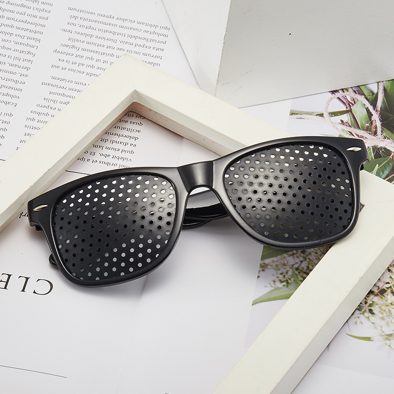 Small Hole Glasses, Pinhole Glasses, Porous Glasses, Export Logo, Popular Factory Direct Sales, Hot-Selling Rice Nail Glasses Small Hole Glasses, Pinhole Glasses, Porous Glasses, Export Logo, Popular Factory Direct Sales, Hot-Selling Rice Nail Glasses