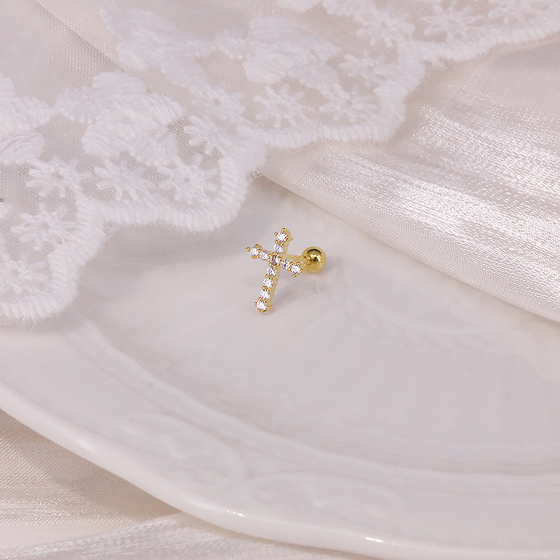 Nueva s925 plata esterlina moda europea y americana personalizada espiral de la manera perforada Cruz diamante giro tornillo pendientes