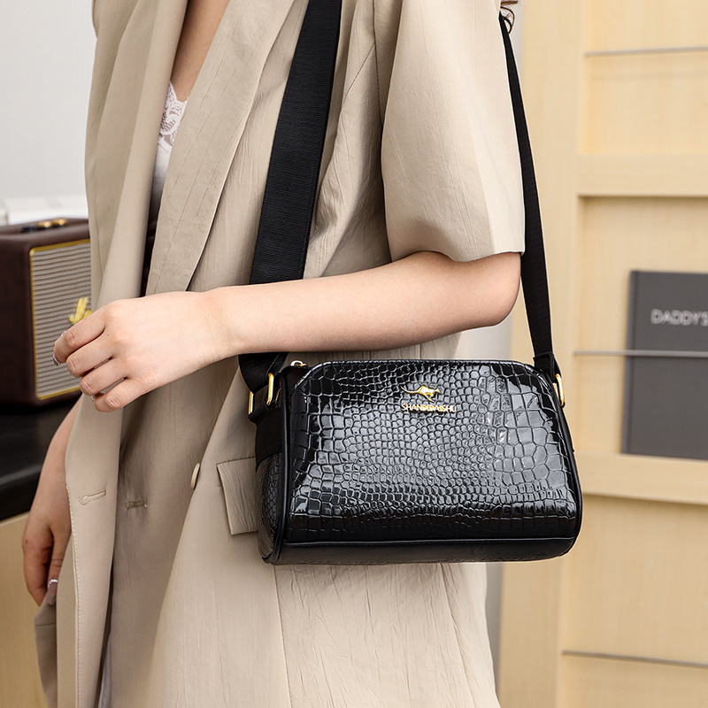 Nueva bolsa de moda para mujeres, bolsa de cremallera de moda, bolsa de madres de mediana edad, bolsa de cuero suave, bolsa de hombro inclinada.